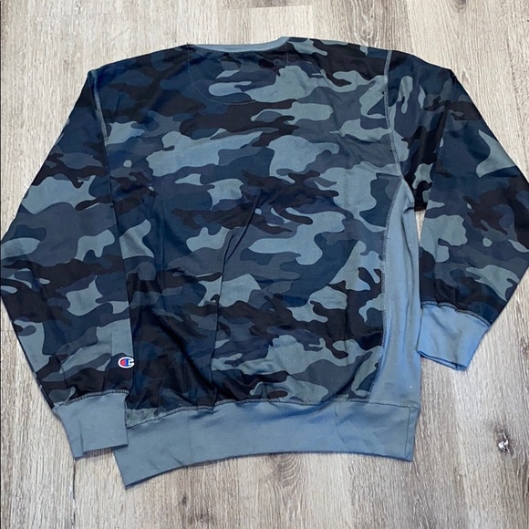 Champion Big and Tall crewneck sweatshirt - Picture 5 of 5